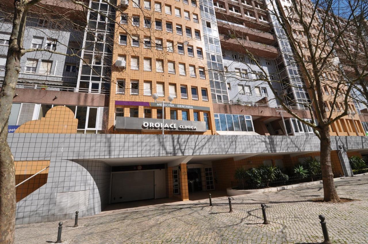 Apart Lisbon Pool Metro Garage ภายนอก รูปภาพ