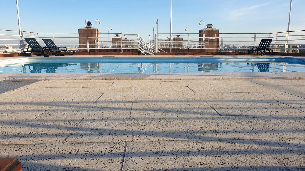Apart Lisbon Pool Metro Garage ภายนอก รูปภาพ