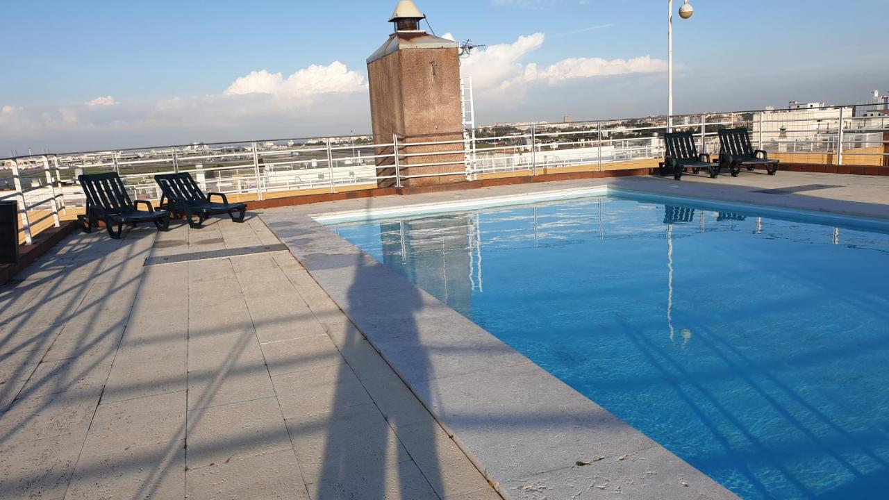 Apart Lisbon Pool Metro Garage ภายนอก รูปภาพ