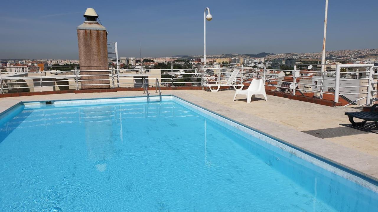 Apart Lisbon Pool Metro Garage ภายนอก รูปภาพ